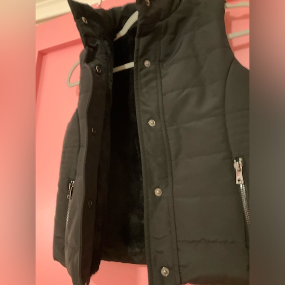 Mayoral Black Button Up Vest Girls Size 10 Faux Fur Interior - Picture 3 of 6